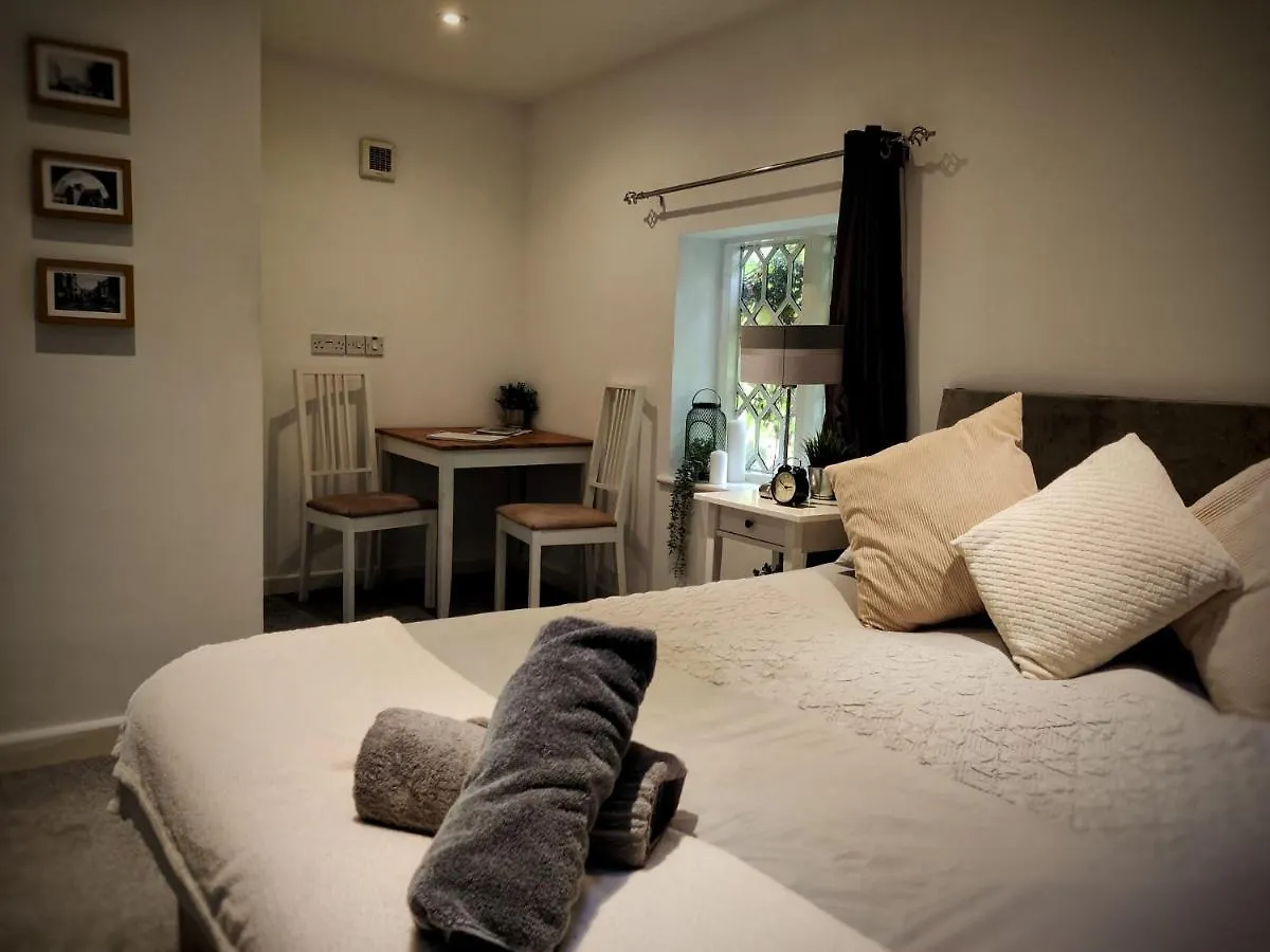 The Dolphin Inn Winchester Bed & Breakfast